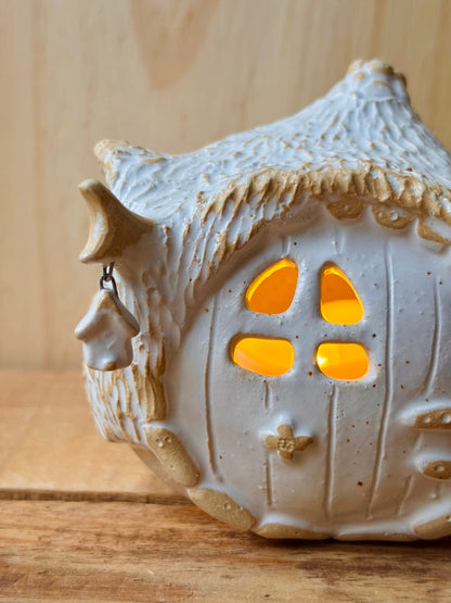 House 1 - white and gold tealight holder