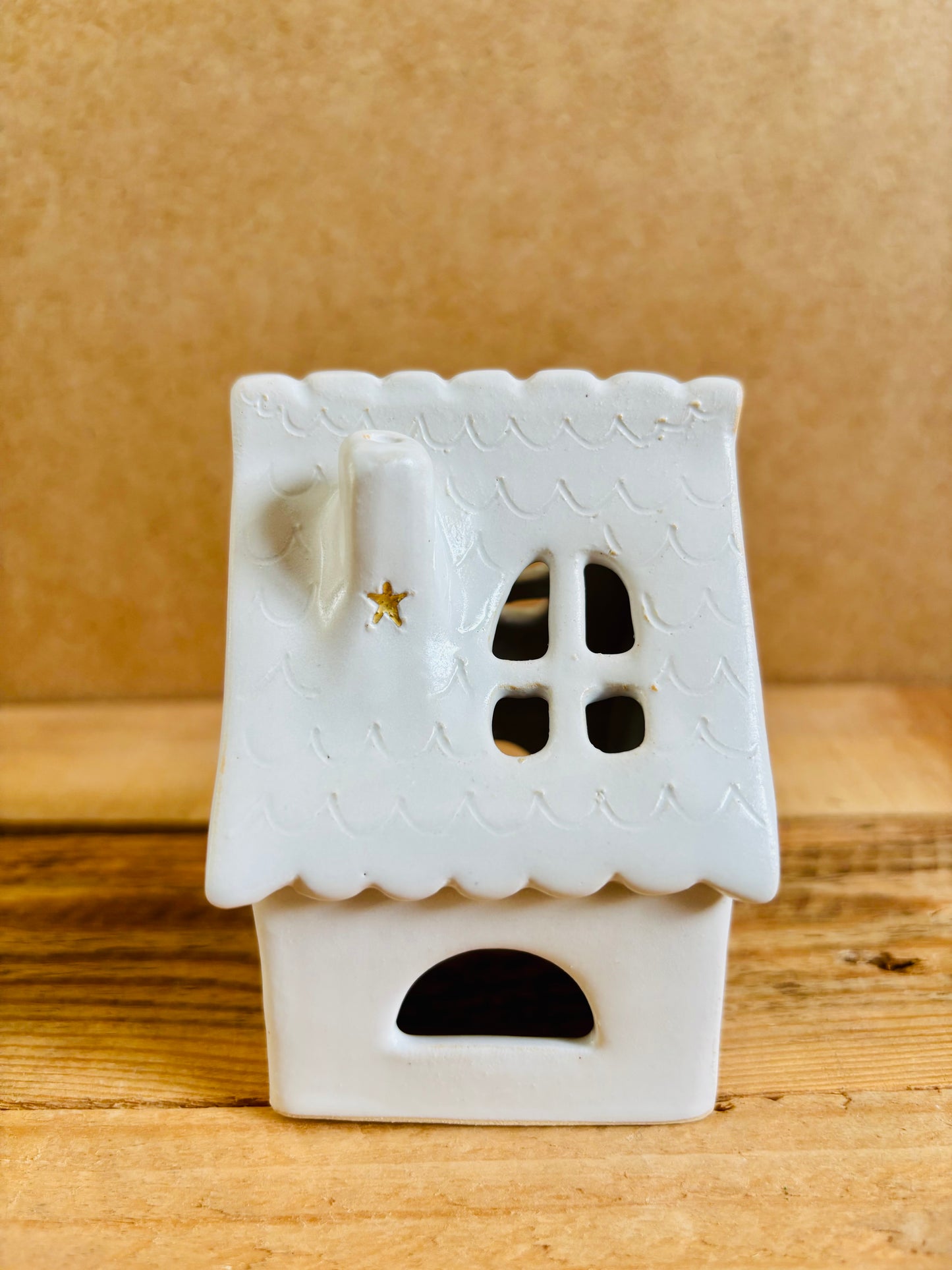 House 1 - white and gold tealight holder