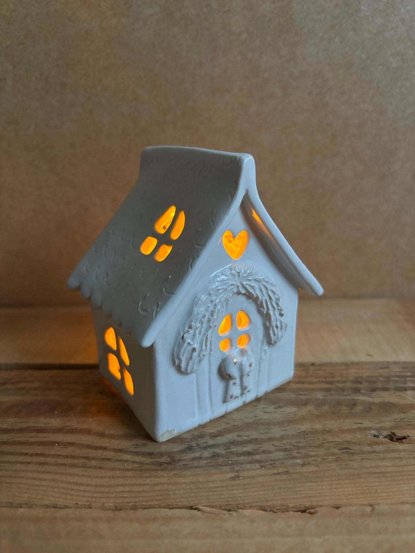 House 1 - white and gold tealight holder