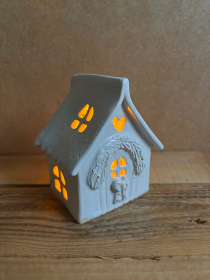 House 1 - white and gold tealight holder