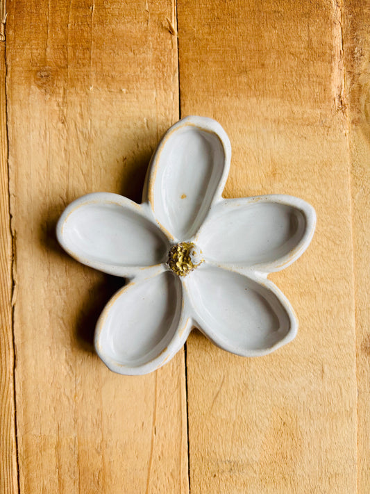 Petite fleur et coccinelle palette aquarelle blanche et or - 11 - imparfaite