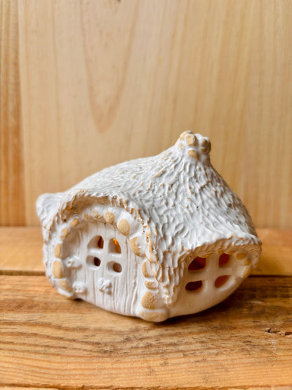 House 1 - white and gold tealight holder