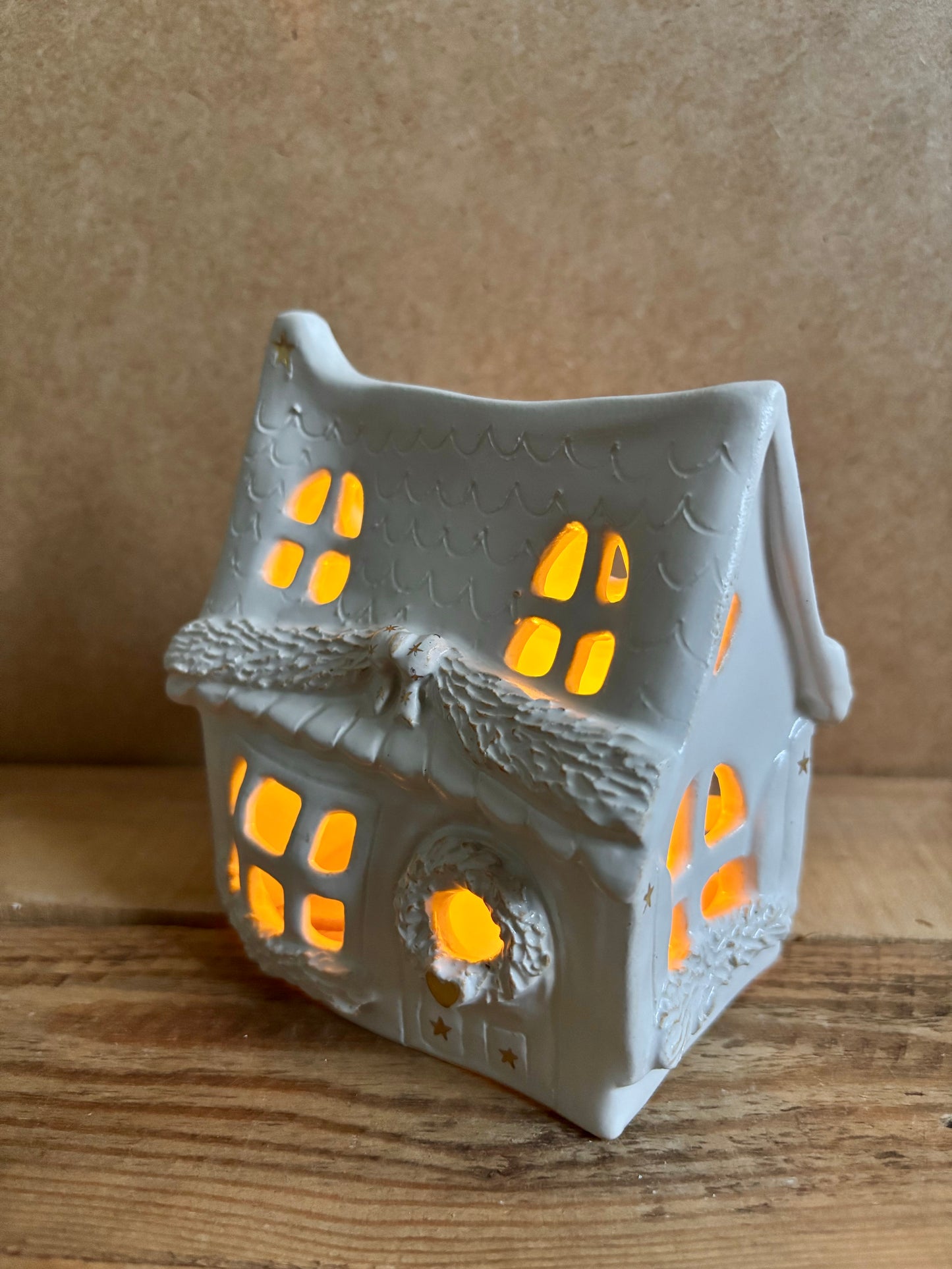 House 1 - white and gold tealight holder