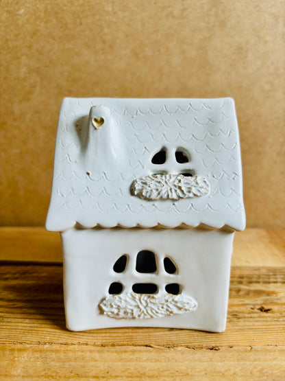 House 1 - white and gold tealight holder