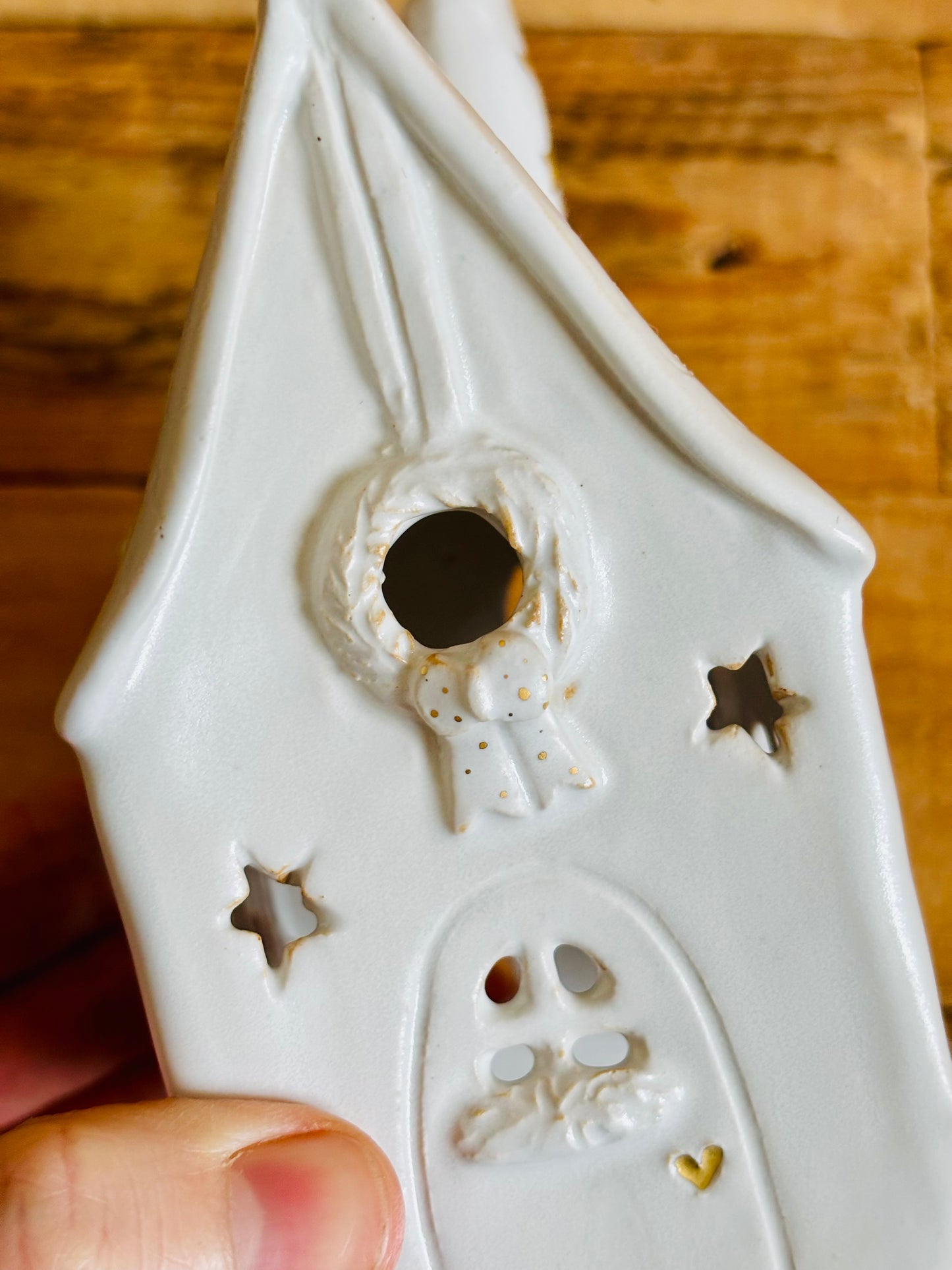 House 1 - white and gold tealight holder