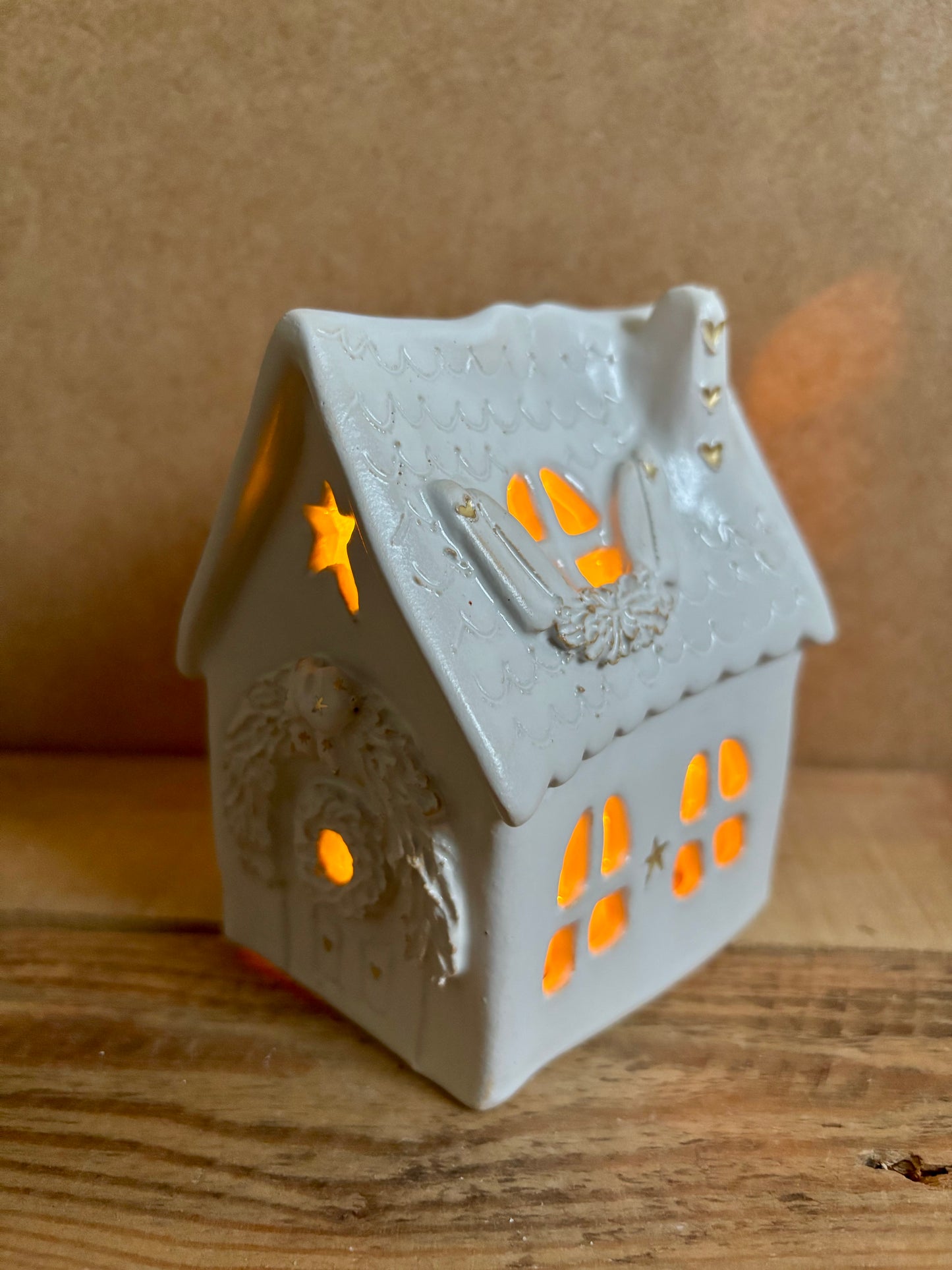 House 1 - white and gold tealight holder