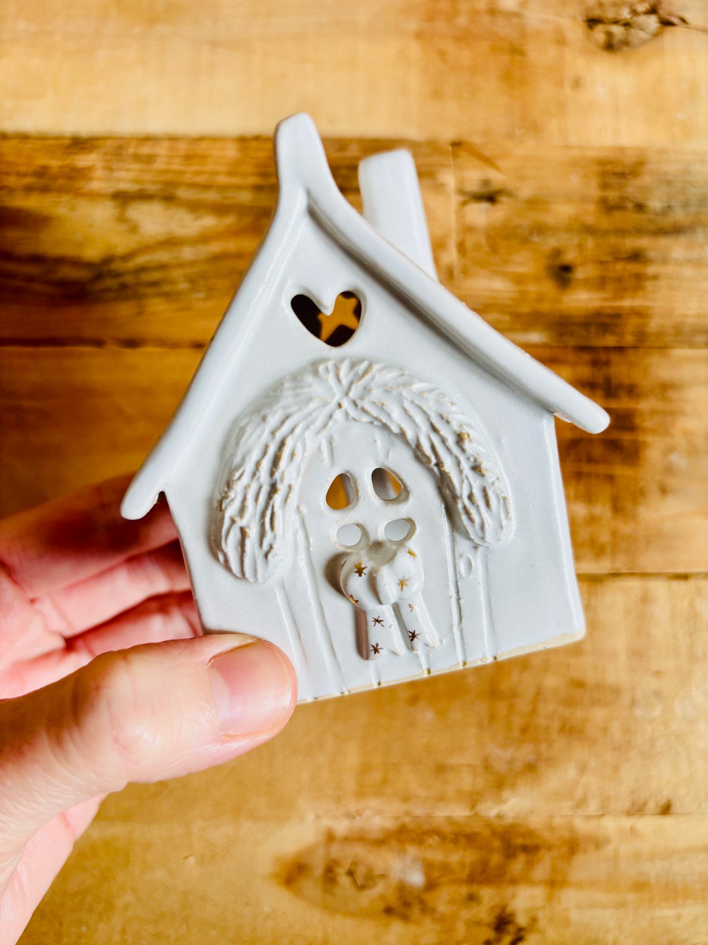 House 1 - white and gold tealight holder