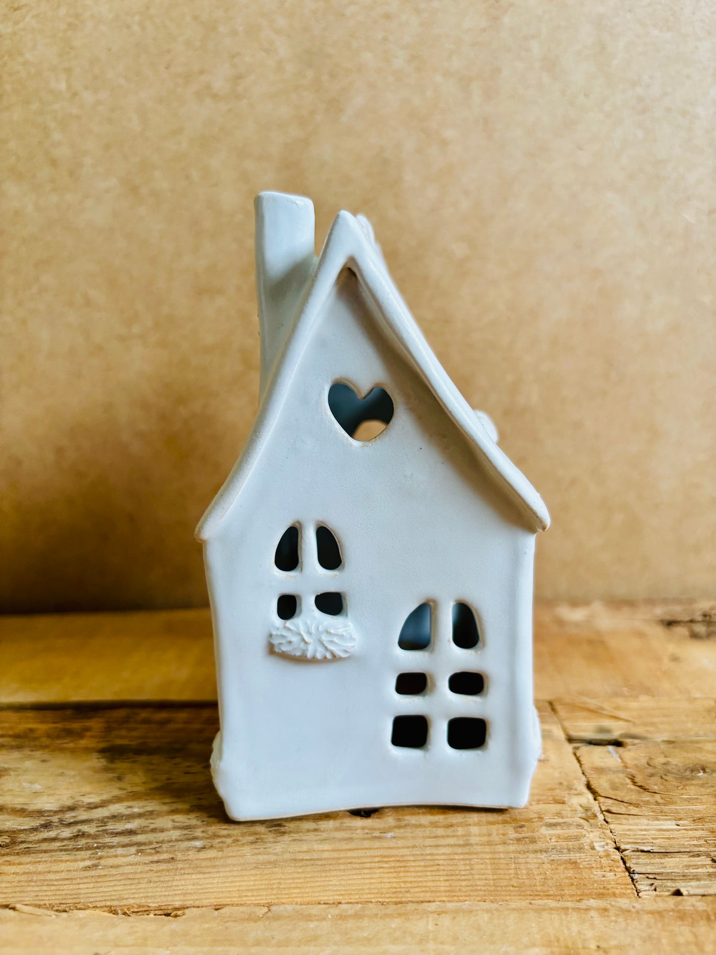 House 1 - white and gold tealight holder