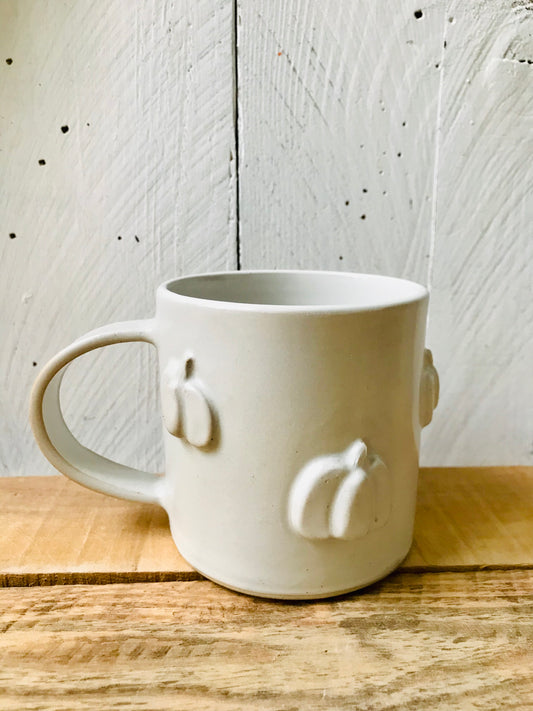 Mug with small white pumpkins - imperfect 1