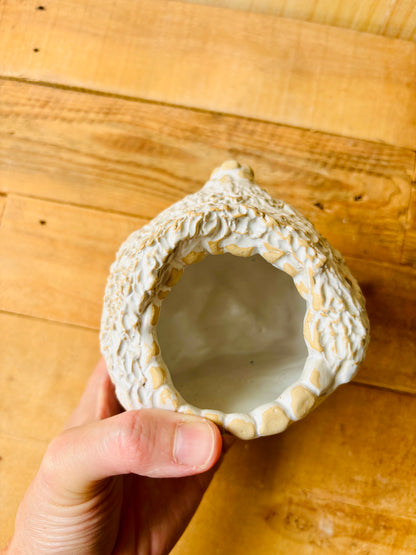 House 1 - white and gold tealight holder