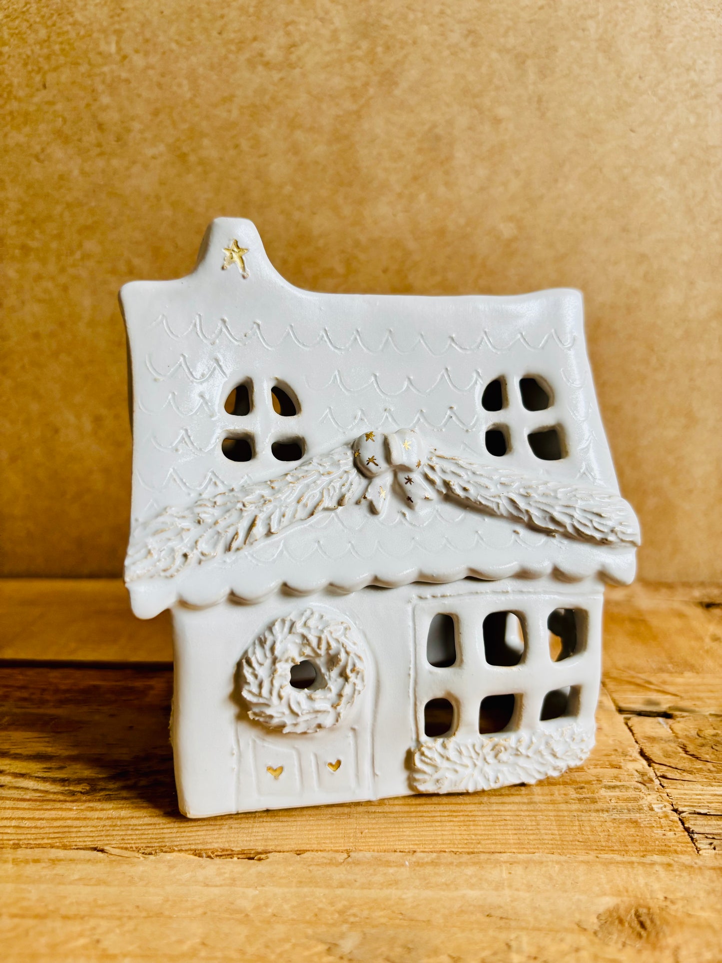 House 1 - white and gold tealight holder