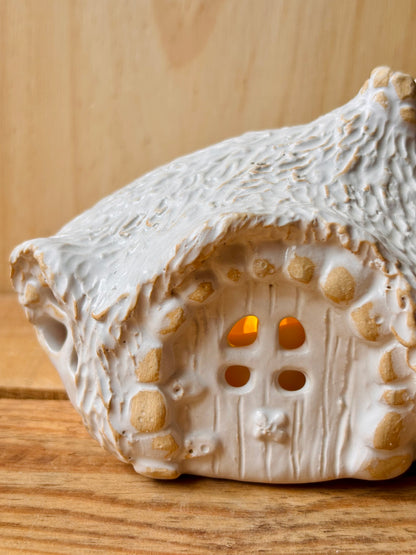 House 1 - white and gold tealight holder