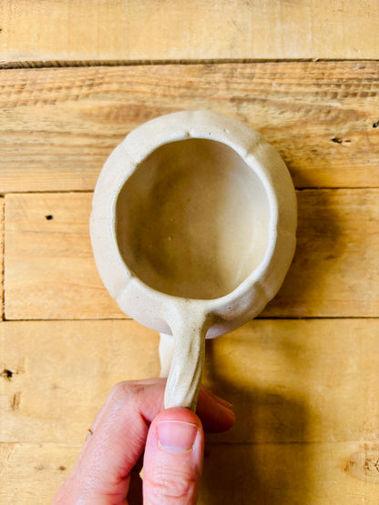 Tasse citrouille beige moucheté