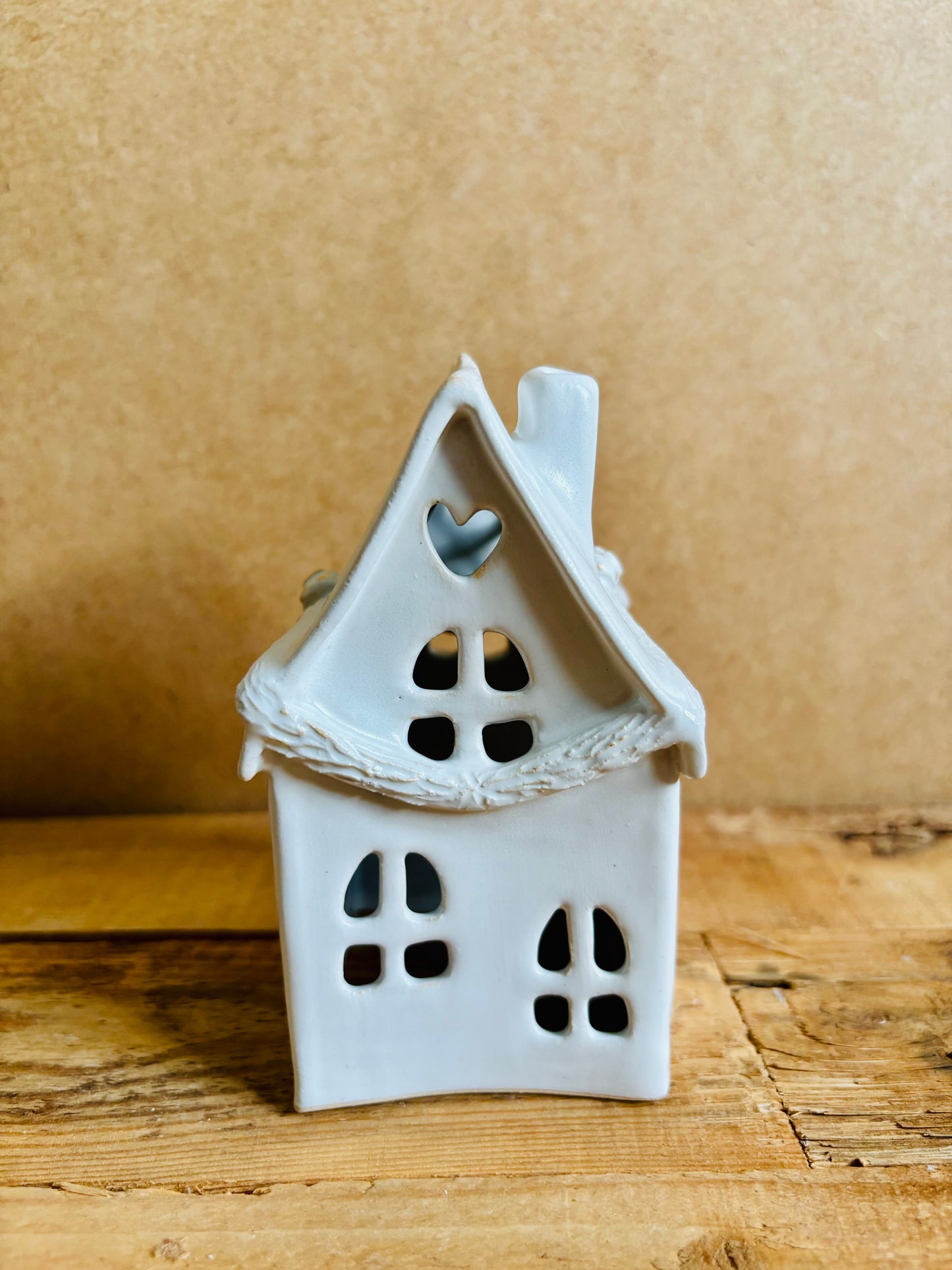 House 1 - white and gold tealight holder