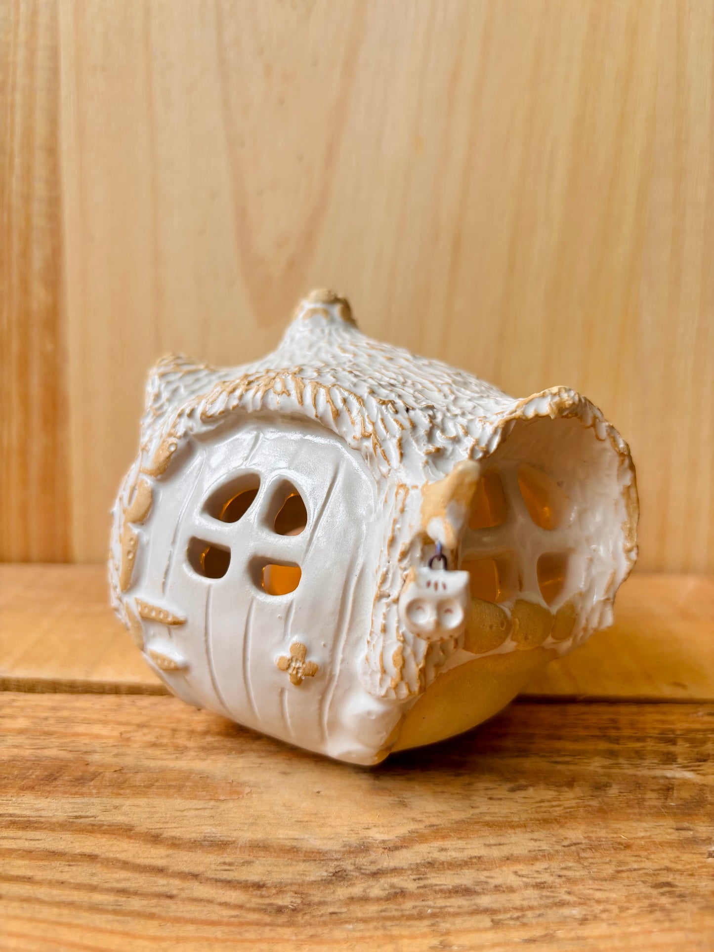 Maison Hobbit - photophore blanc et or 29